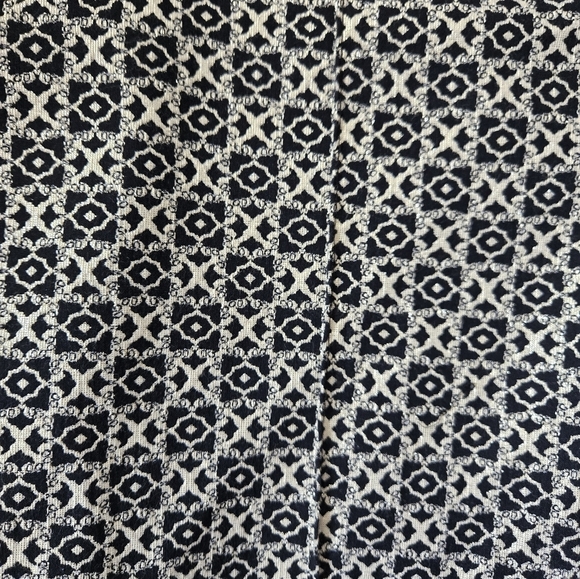 Joseph Ribkoff Meatllic Gold And Black Cropped Patterned Pants. Size 12 - Picture 3 of 12